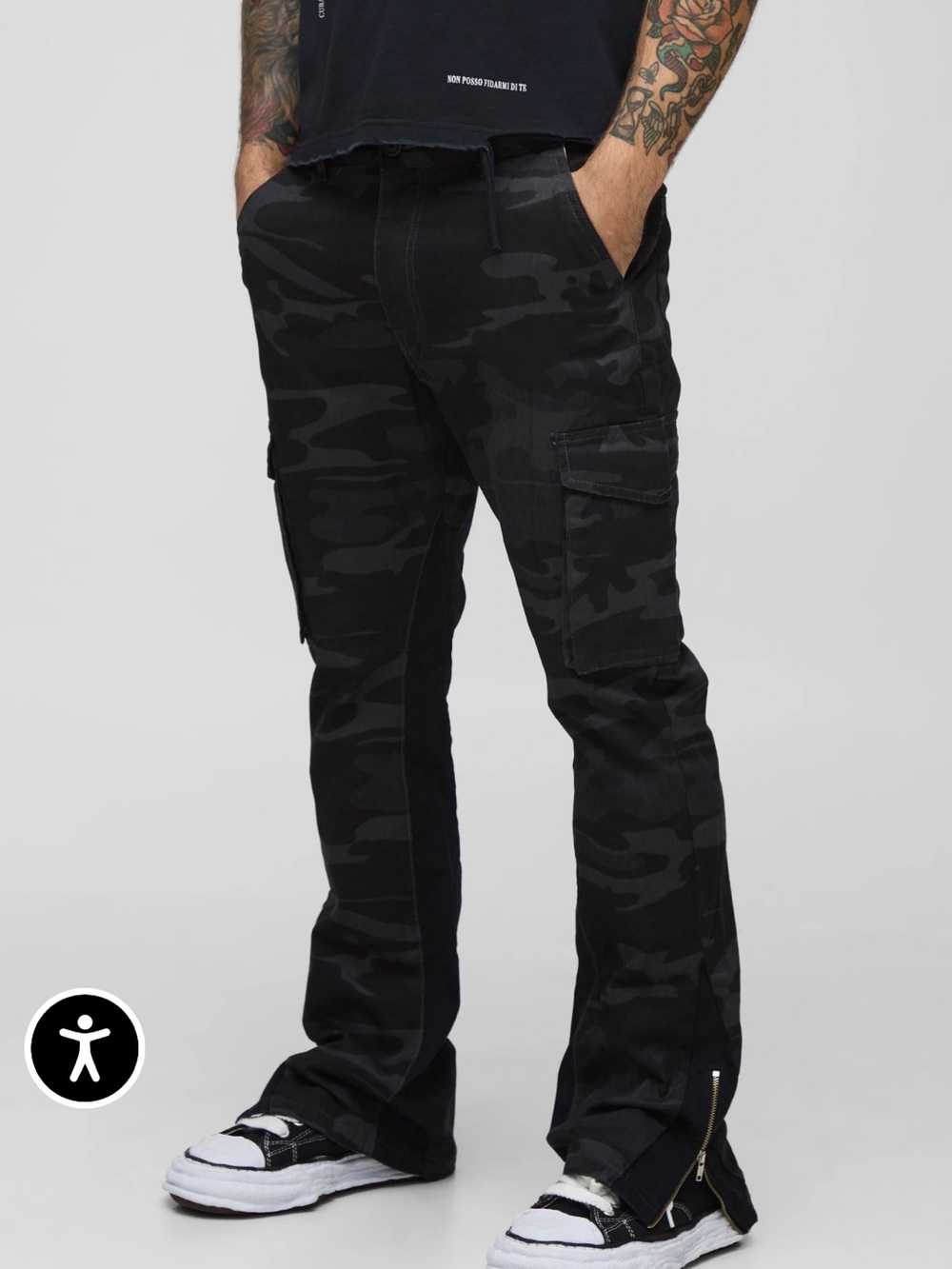 Boohoo Black Camouflage Cargo Pants with flare bottom and zip hem *NEVER Worn!